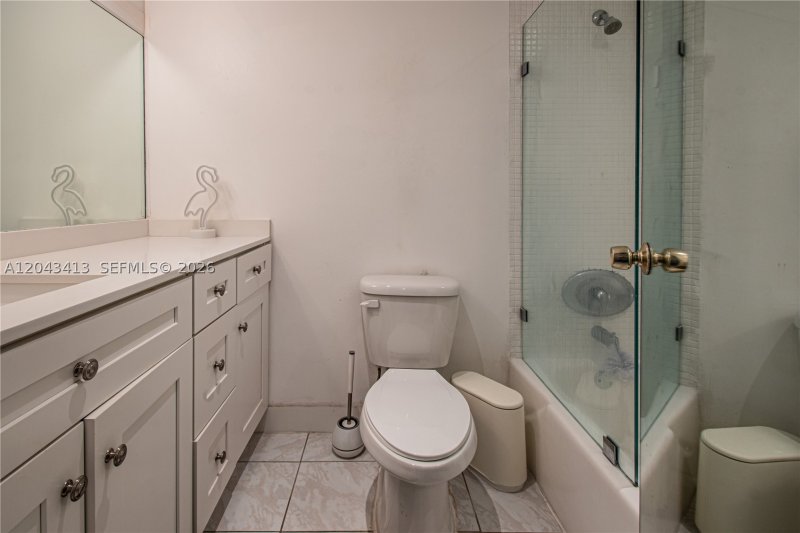 Aluguel de apartamento no South Bay Club 414