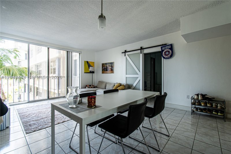 Aluguel de apartamento no South Bay Club 414