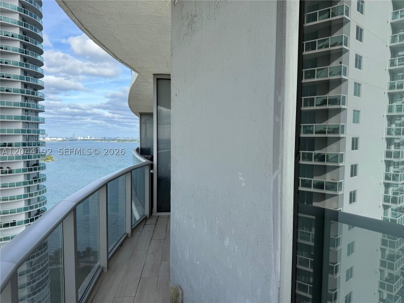 Aluguel de apartamento no Aria on The Bay 2701
