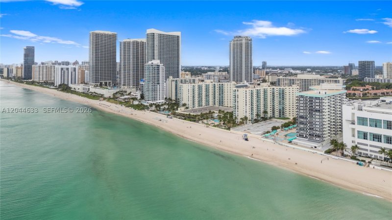 Condo for sale at Sea Air Towers 1117