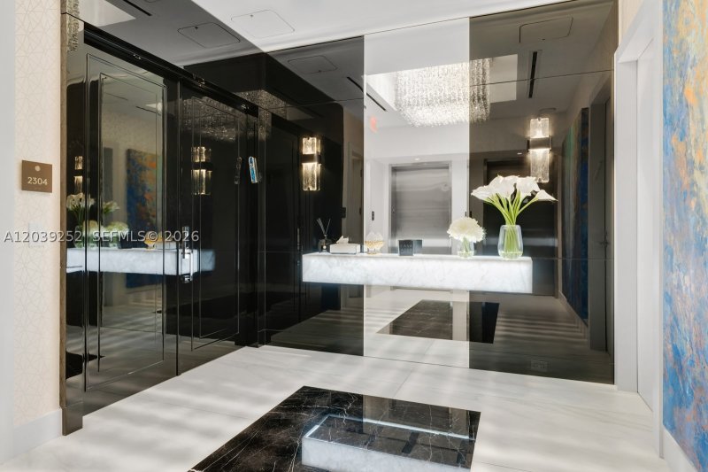 Comprar apartamento en Turnberry Ocean Club 2304