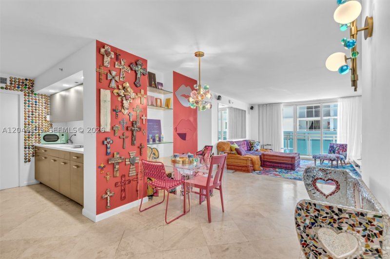 Comprar apartamento no The Collins Condo 404