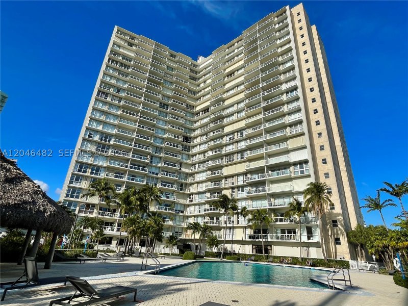 Apartment for rent at Brickell Townhouse 19B