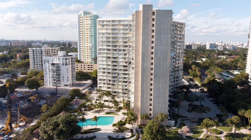 Apartment for rent at Brickell Townhouse 19B