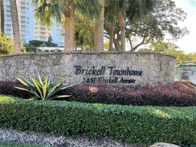 Apartment for rent at Brickell Townhouse 19B
