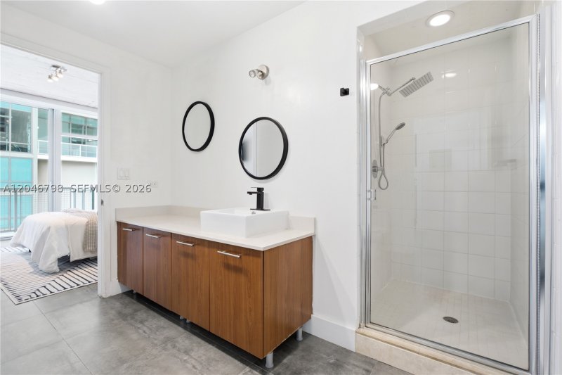 Comprar apartamento no Midtown Miami 4 L04PH1