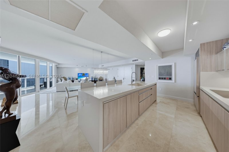 Aluguel de apartamento no Ocean Four 3604