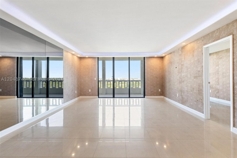 Apartment for rent at Balmoral Condo 11-O
