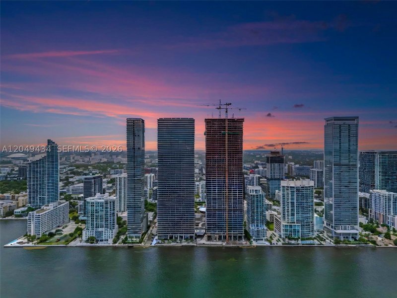 Apartment for rent at Aria Reserve Miami 3806