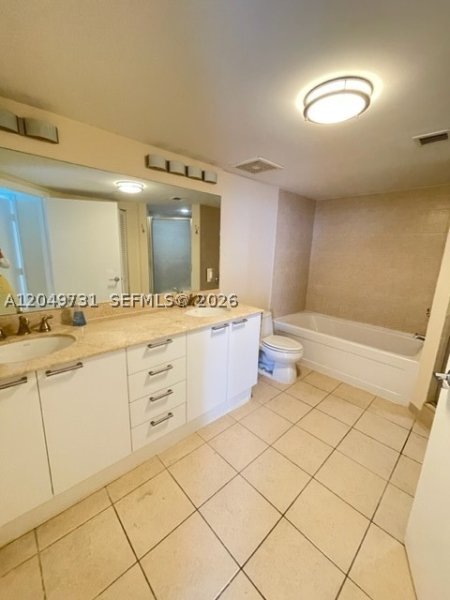 Apartment for rent at La Perla 3910