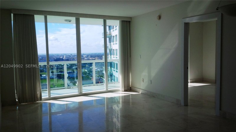 Apartment for rent at 1800 Club 3310