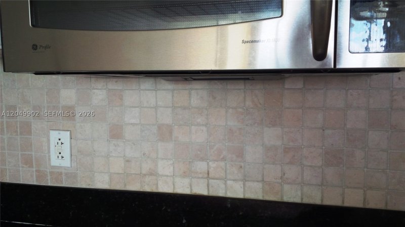 Apartment for rent at 1800 Club 3310