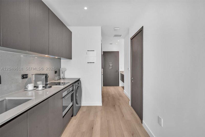 Condo for sale at E11EVEN Hotel & Residences 4607A