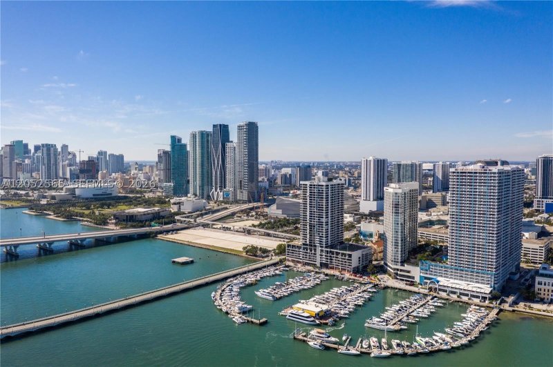 Apartment for rent at The Venetia 26G