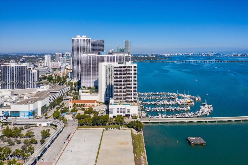 Apartment for rent at The Venetia 26G