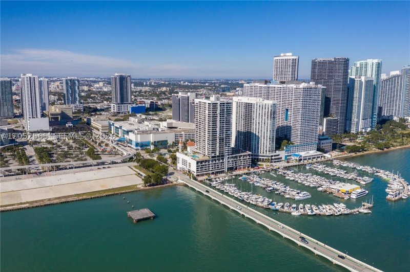 Apartment for rent at The Venetia 26G