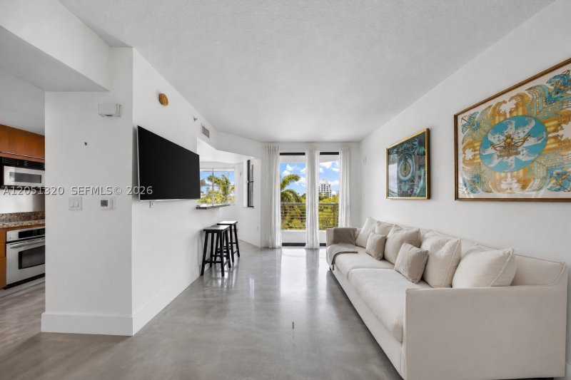 Cosmopolitan Apt #2505