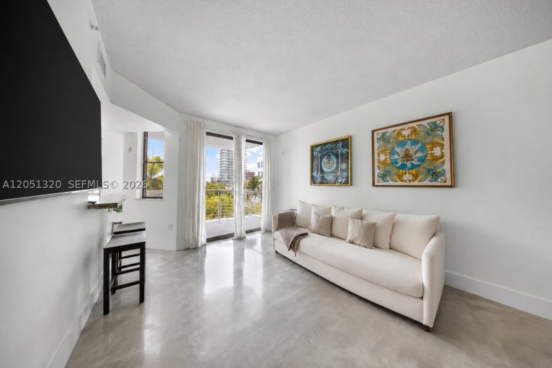 Property photo # 6