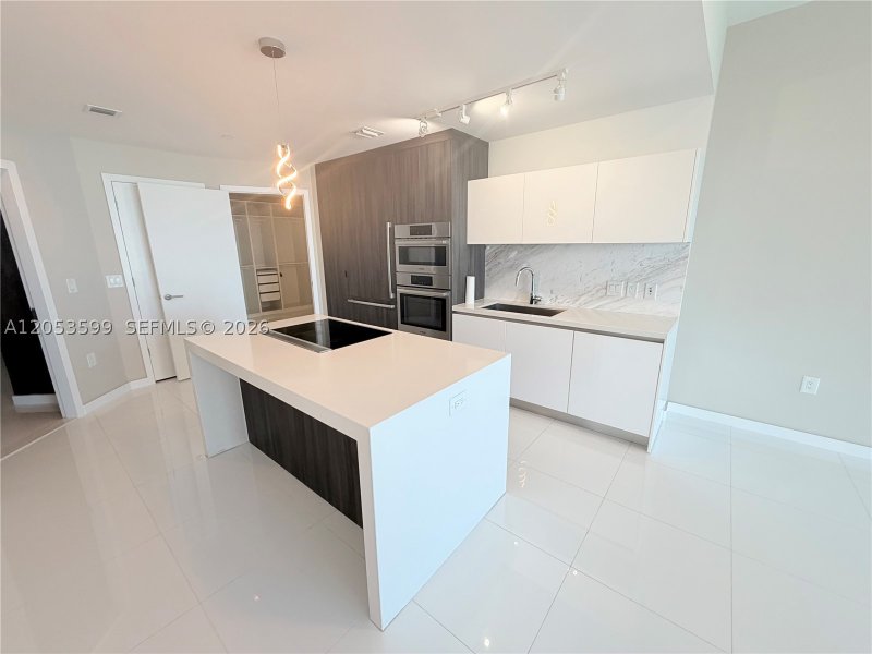 Property photo # 11