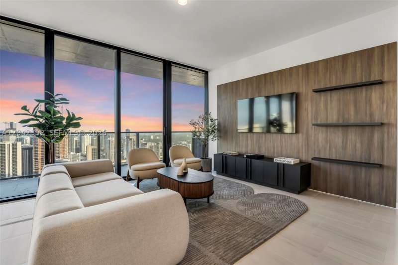 Condo for sale at E11EVEN Hotel & Residences 6003