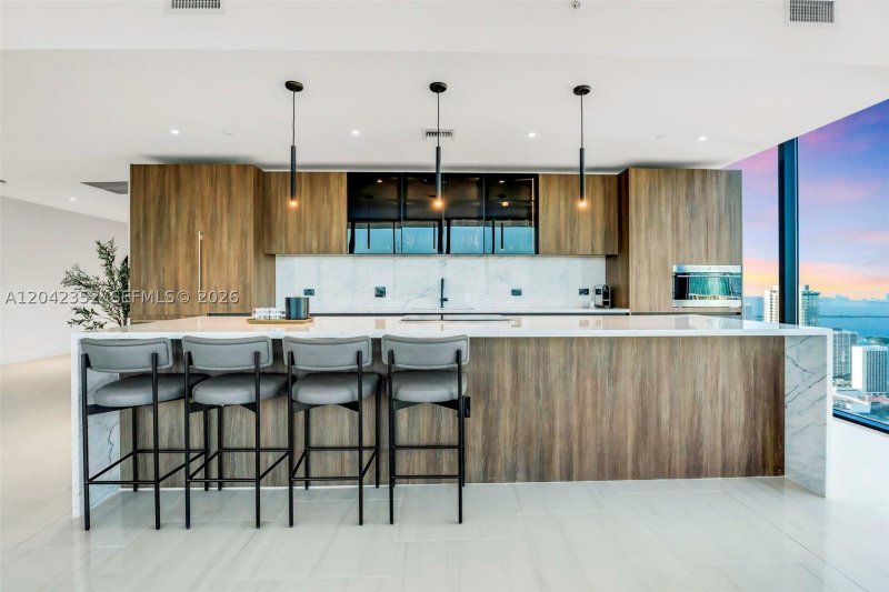 Condo for sale at E11EVEN Hotel & Residences 6003