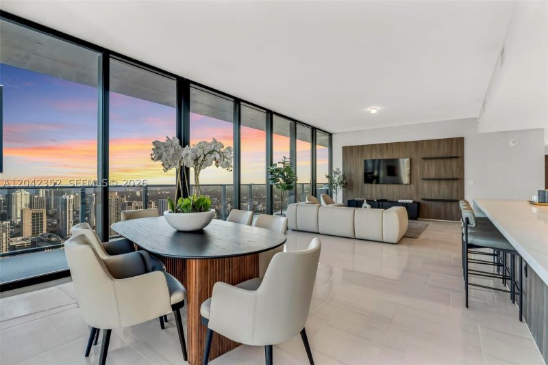 Condo for sale at E11EVEN Hotel & Residences 6003