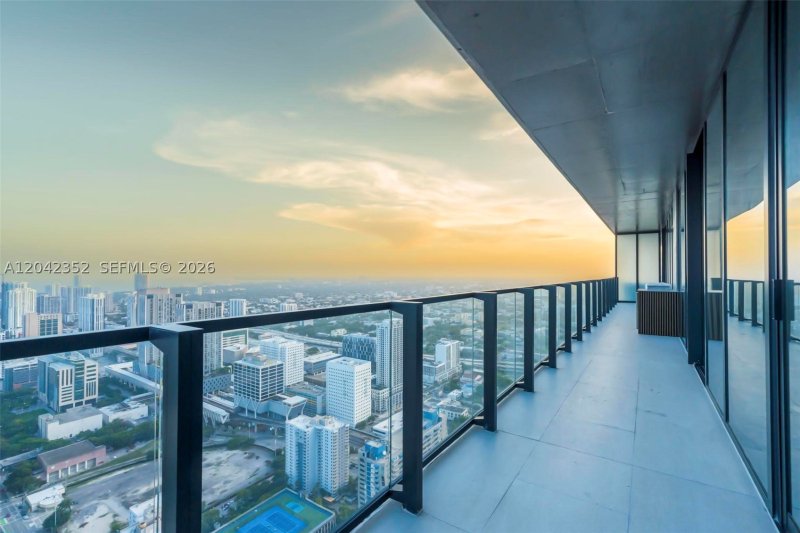 Condo for sale at E11EVEN Hotel & Residences 6003