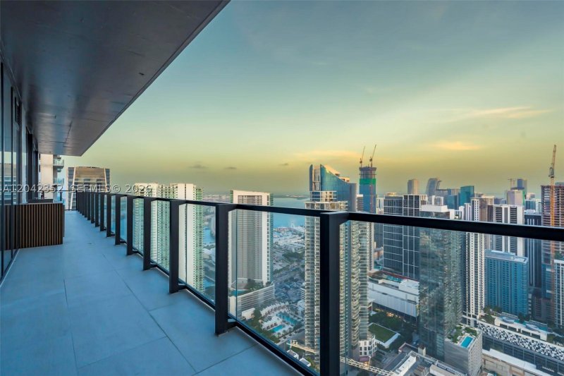 Condo for sale at E11EVEN Hotel & Residences 6003