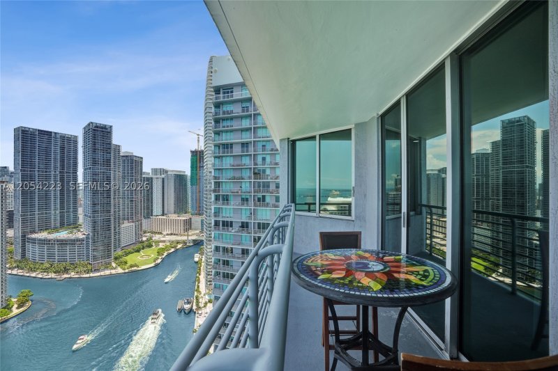 Condo for sale at One Miami West Tower 3807