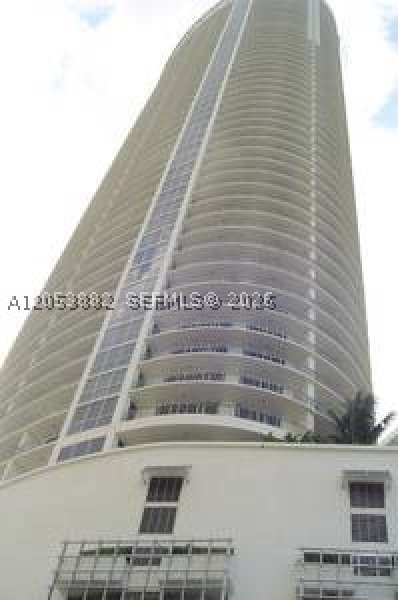 Apartment for rent at Opera Tower 1707