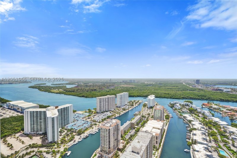 Condo for sale at Trump Tower One 4305