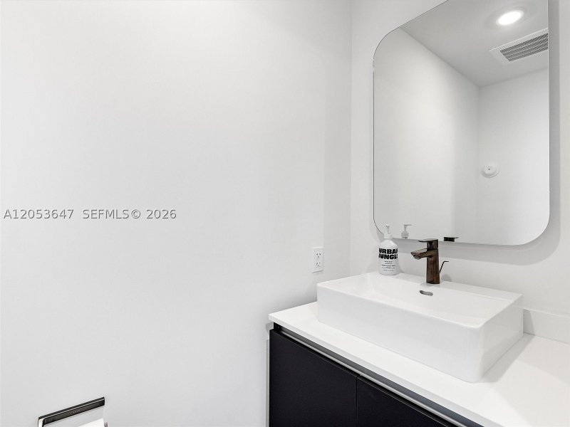 Apartment for rent at YotelPad Miami 2706