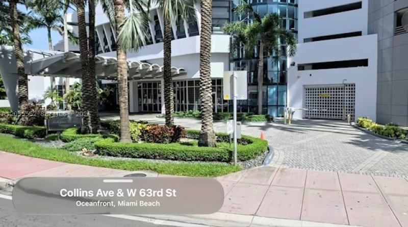 Apartment for rent at La Gorce Palace 2402