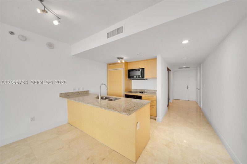 Beach Club Three Apt #1809