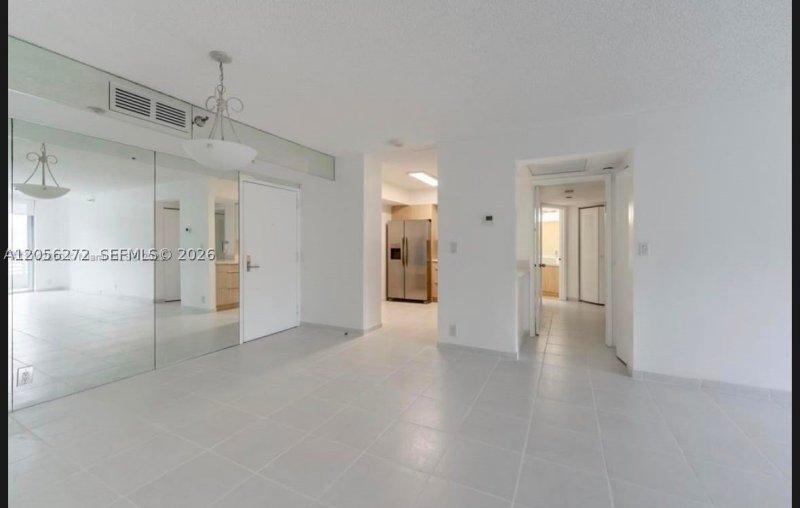 Aluguel de apartamento no Mystic Pointe 200 304