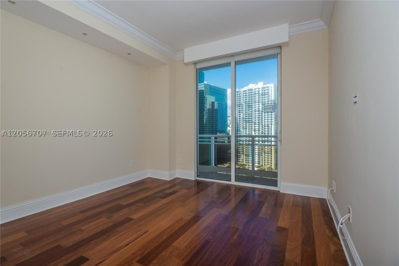 Apartment for rent at Carbonell 3004