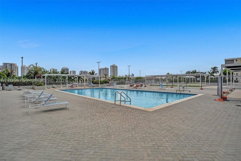 Alquiler de apartamento en Del Prado South Tower 803