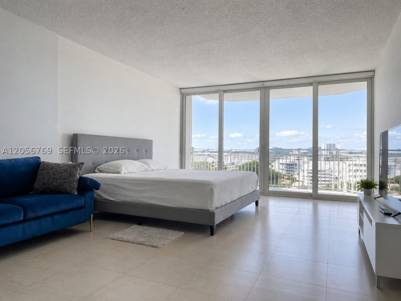 Alquiler de apartamento en Del Prado South Tower 803