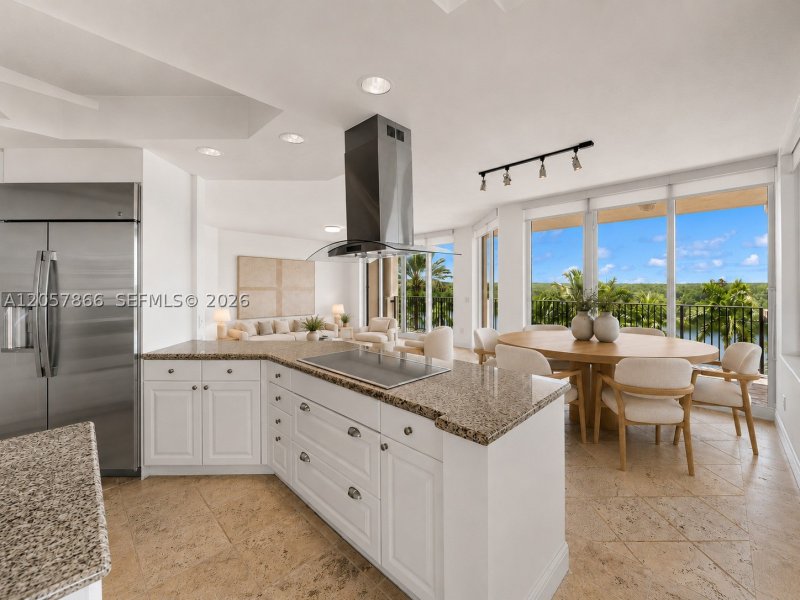 Comprar apartamento en Verona At Deering Bay 404