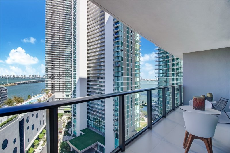 Condo for sale at Paraiso Bayviews 1502