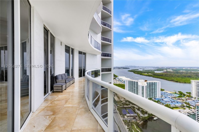 Alquiler de apartamento en Trump Tower One 3505