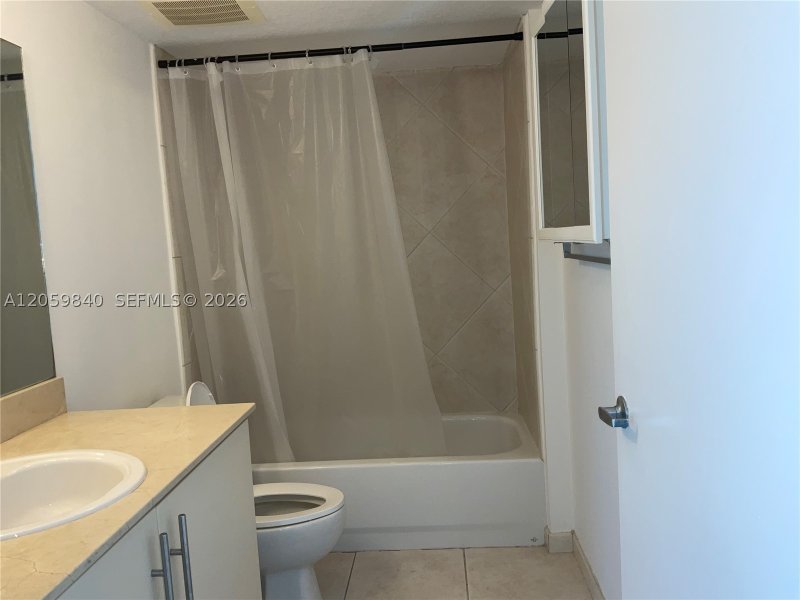 Alquiler de apartamento en Ocean Blue 1008