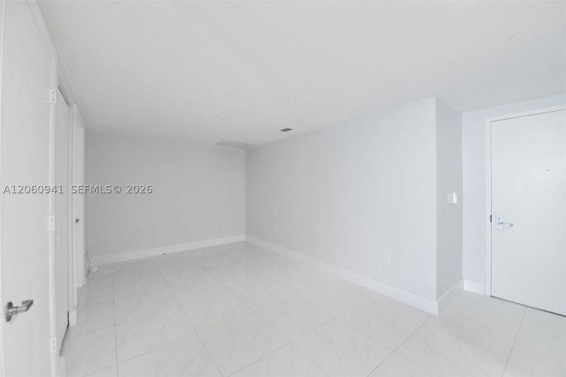 Apartment for rent at Icon Brickell Tower II 5205