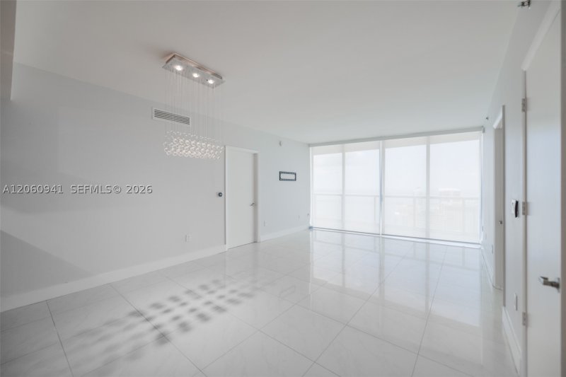 Apartment for rent at Icon Brickell Tower II 5205