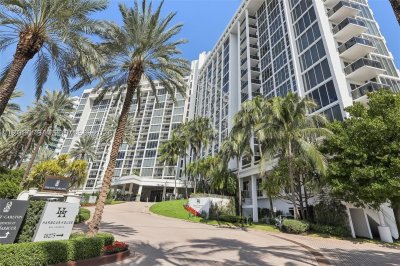 Harbour House Apt #1106