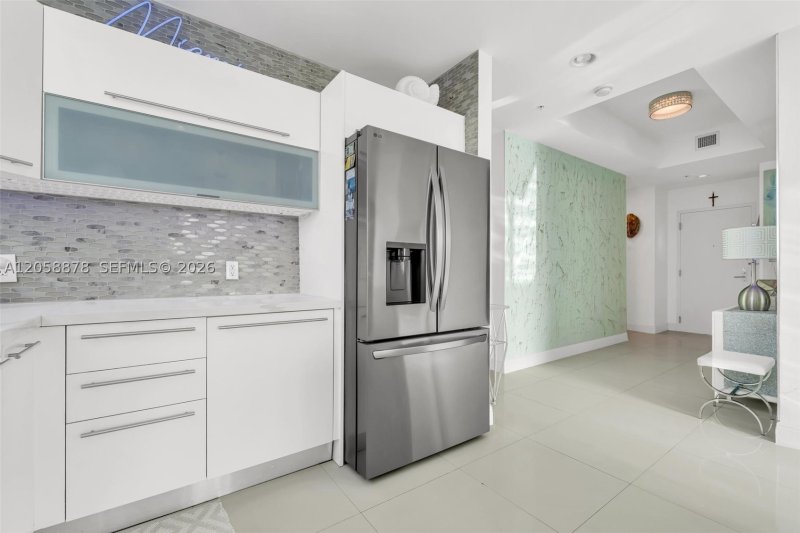Comprar apartamento en Eloquence on the Bay 1408