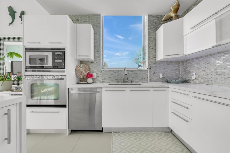 Comprar apartamento en Eloquence on the Bay 1408