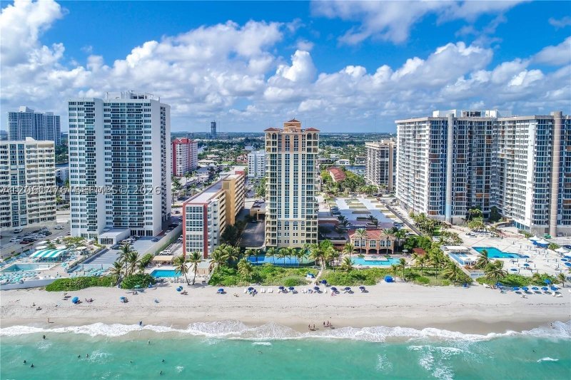 Apartment for rent at 2080 Ocean Drive 309
