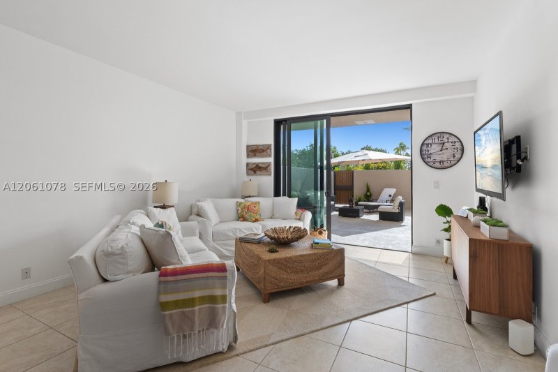 Alquiler de apartamento en Key Colony III Emerald Bay 127