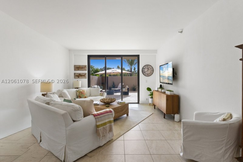 Alquiler de apartamento en Key Colony III Emerald Bay 127